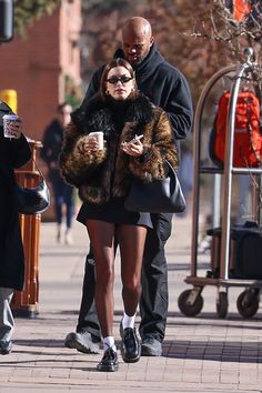 Nyc Winter Outfits, December Outfits, Nyc Fall, Nyc Outfits, Autumn Fits, Fur Coats, Hailey Bieber, Outfit Inspo Fall, Manado