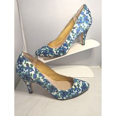 New Land's End Randi Floral Multicolor Satin Heel Pump Women's Size 9b #440726, **Retail $115. *********Never Used. There Is Some Peeling On The Inside. You Would Most Likely Want To Wear These With Stockings **"*""********* Please See Detailed Pictures Of The Actual Item You Will Be Receiving Therefore You Can Judge The Precise Condition Prior To Purchase Measurements And Condition Are Pictured . We Are Happy To Answer Your Questions. Thank You For Visiting Wowshopzone. In No Fitted Heels For Spring Wedding, Elegant Floral Print Heels For Wedding, Fitted Spring Evening Wedding Shoes, Blue Pointed Toe Court Shoes For Spring, Spring Open Toe Fitted Wedding Shoes, Spring Wedding Shoes With 4-inch Heel, Fitted Summer Wedding Shoes With Pointed Toe, Fitted Ankle Strap Wedding Shoes For Spring, Floral Print Heels For Summer Wedding