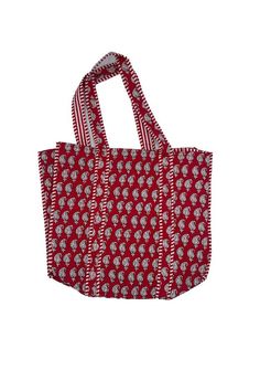 Large Quilted tote bag with inside pocket Quilted Tote Satchel For Daily Use, Daily Use Quilted Tote Satchel, Reversible Red Tote Shoulder Bag, Red Square Canvas Bag With Large Capacity, Red Square Canvas Bag For Daily Use, Red Reversible Shopping Bag, Reversible Red Shoulder Bag, Large Capacity Red Square Canvas Bag, Red Reversible Bag For Shopping