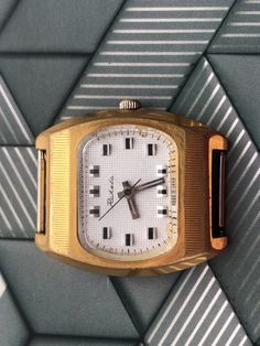 Vintage Watches For Men, Vintage Men, Wrist Watch, Jewelry Accessories, Shoe Jewelry, Gold Plate, Plating, Gold