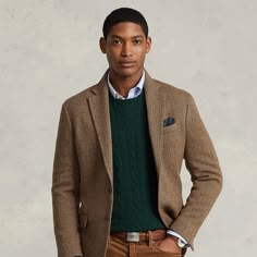 Our Polo Soft sport coat puts a modern spin on classic preppy style with a natural shoulder slightly structured chest and partial lining. This unisex version is crafted with a wool-blend herringbone fabric that was custom-developed for Ralph Lauren. Classic Preppy Style, Herringbone Jacket, Herringbone Blazer, Herringbone Fabric, Soft Tailoring, Brown Blazer, Estilo Preppy, Cashmere Jumper, Sport Coats