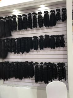 Luxury virgin hair supplier  More than 14 styles bundles in stock . Factory Price ,Huge inventory! Wholesale order /drop shipping  Contact me get more detail . what’s app :+8618615165095 Hair Boutique Ideas Decoration, Wig Shop Design Ideas, Hair Store Decor, Wig Store Ideas, Hair Boutique Ideas, Wigs Storage Ideas, Hair Tool Set