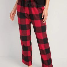 Mid-Rise Printed Flannel Pajama Pants For Women Size Xl Buffalo Red Plaid Elasticized Mid-Rise Waistband, With Drawstring Closure. Soft, 100% Cotton-Flannel. Easy Pull-On Style. #738108 Cotton 100% Machine Wash Cold, Tumble Dry Low. Imported. Mid-Rise Pajamas Sit Just Below Waist. Straight Through Hip And Thigh. Straight Leg. Women's Pajama Pants Hits Below Ankle. Celana Tartan, Black Pajama Pants, Buffalo Plaid Pajamas, Holiday Flannel, Old Navy Pajamas, Christmas Pajama Pants, Black Pajamas, Buffalo Plaid Flannel, Jam Session