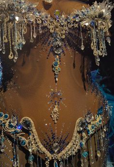 Kiera Core, Bellydance Aesthetic, Metkayina Clothing, Crystal Outfit, Siren Fashion, Burlesque Fashion, High End Clothing, Carnival Outfit, Goddess Style