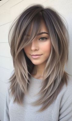 Fall Hair Long Layers, Women’s Fall Haircuts, Long Hairstyles Thinning Hair, Medium Length Haircut Edgy Straight, Medium To Long Haircuts For Women, Layered Medium Haircuts For Fine Hair, Styles For Long Fine Hair, Haircut For Long Length Hair Layered, Layered Long Hairstyles With Bangs