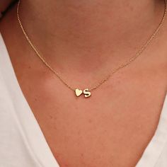 Heart Initial Personalized Letter Necklace FancySticated Crystal Necklace Aesthetic, Necklace Aesthetic Pearl, Beaded Necklace Aesthetic, Aesthetic Beaded Necklace, Aesthetic Pearl Necklace, Pearl Necklace Aesthetic, Backpack Patterns, What Jewelry To Wear, Beads Aesthetic