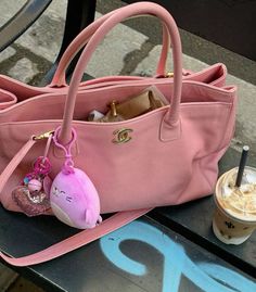 My Mum Made It, Pink Lifestyle, Tote Bag Aesthetic, Bag Aesthetic, Pink Vibes, Bags Aesthetic, Everything Pink, Marie Antoinette