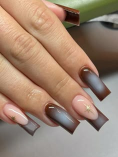 There's a new beauty trend taking over Instagram and it's absolutely stunning. Say hello to "quartz nails". Unique Acrylic Nails, Bling Acrylic Nails, Acrylic Nails Coffin Short, Short Acrylic Nails Designs, Fake Nail, Upgrade Your Look, Brown Nails, Square Acrylic Nails