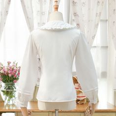 Summer White Women Chiffon Shirt Blouse Condition: Brand NewColor: WhiteSize: S-XLMaterial: ChiffonSleeves: Long Flare SleveeCollar: Peter pan Collar White Chiffon Office Top, Elegant Long Sleeve Chiffon Shirt, White Chiffon Top For Office, Fitted Long Sleeve Chiffon Blouse, Elegant Chiffon Blouse With Ruffled Collar, Elegant Blouse With Doll Collar, White V-neck Blouse With Lace Collar, Elegant Summer Blouse With Doll Collar, Spring Chiffon Tops With Collar