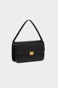 Born out of the desire for a classic and understated accessory that can elevate any outfit effortless and take you from work to weekend. LWG certified leather with 18K PVD gold plated stainless steel hardware. My Style Bags, Leather Accessory, Classic Bags, Pretty Bags, Designer Shoulder Bags, Black Purses, Brushed Metal, Black Bag, Black Handbags