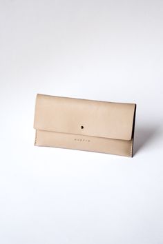 The Wallet – Harper the Label Everyday Trifold Clutch With Card Slots, Minimalist Clutch With Removable Pouch, Chic Rectangular Card Holder For Everyday Use, Beige Pouch Clutch With Card Slots, Classic Clutch Pouch With Interior Card Slots, Elegant Envelope Wallets For Everyday Use, Envelope Wallet With Card Slots For Evening, Elegant Envelope Wallet For Everyday Use, Elegant Trifold Coin Purse With Card Slots