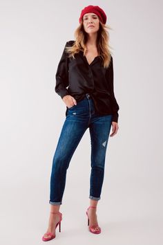 High-waisted skinny jeans are perfect for pairing with oversized tops and sweaters this season. These jeans also boast of a stylish distressed design, five functional pockets, belt loops, and a zip fastening. The fabric is made from 72% Cotton, 26% Polyester, and 2% Elastane.  The mid blue wash goes with most anything. We love pairing these with our Chiffon Shirt in Black, and perhaps layering them under Longline Printed Blazer in Black. Add our Wool Beret in Red as a perfect topper.  The model Types Of Jeans, Shiny Fabric, Printed Blazer, Satin Shirt, Oversized Top, Jeans Boyfriend, Black Satin, World Of Fashion, Stretch Denim