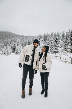 His & Hers Outfits, Black Couple Winter Photoshoot, Banff Winter Outfit, Matching Fall Outfits For Couples, Black Couples Matching Outfits Winter, Black Couples Outfits, Canada Winter Outfit, Christmas Couple Outfits