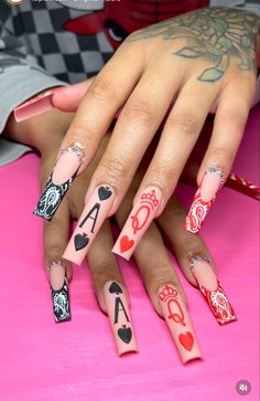 Deck Of Cards Acrylic Nails, Card Design Nails, Nails With Card Design, Card Acrylic Nails, Domino Nail Art, Ace Of Spades Nail Design, King And Queen Nails, Nails Cards, Card Nails Acrylic