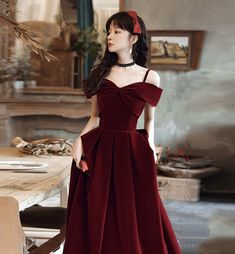 Burgundy Victorian Dress, Wine Red Prom Dress Short, Red Velvet Dress Aesthetic, Dark Red Dress Outfit, Red Prom Outfits, Formal Gala Dresses Classy, Dark Red Party Dress, Dark Red Dress Long, Red Outfits Aesthetic