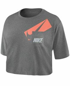 145-2205-0641 Nike Crop Top, Designs For Shirts, Nike Sportswear Women, Graphic Crop Top, Grey Crop Top, Pocket Logo, Crop Top Shirts, Selling Clothes, Nike Shirts