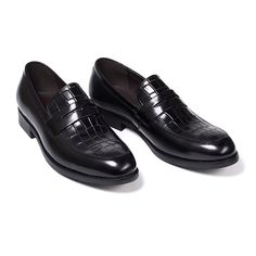 Elegant cow leather slip-on dress shoes with pigskin lining, perfect for effortless style in formal settings. Classic Leather Slip-on Shoes For Office, Business Leather Slip-on Shoes With Rubber Sole, Slip-on Leather Shoes With Round Toe For Business Casual, Business Almond Toe Slip-ons With Leather Lining, Slip-on Leather Oxfords For Business, Semi-formal Pointed Toe Moccasins With Leather Sole, Semi-formal Slip-on Round Toe Moccasins, Luxury Formal Wingtip Slip-ons, Leather Wingtip Slip-ons For Business