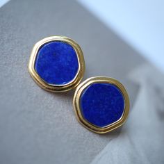 --- SPECIFICS --- 💚Materials: 100% Natural Lapis Lazuli With 24k gold plated s925 Sterling silver 💚-The Lapis Lazuli stone is 100% natural UNTREATED , UNHEATED, UNDYED Stone- 💚Metal: Real 24k Gold plated s925 Sterling Silver 💚Size: 16mm*15mm 💚Closure: the closure is made of 925 Sterling Silver.  💚Handmade Artwork, original design and copyright protected💚 These stunning gold plated silver earrings feature a beautiful pair of lapis lazuli stones, With their intricate details and rich color, Round Lapis Lazuli Gemstone Earrings, Blue Lapis Lazuli Earrings For Formal Occasions, Modern Blue Earrings With Natural Stones, Formal Blue Lapis Lazuli Earrings, Modern Sapphire Sterling Silver Earrings, Minimalist Blue Earrings For Formal Occasions, Blue Natural Stone Earrings As Gift, Modern Blue Earrings For Anniversary, Blue Minimalist Pierced Jewelry