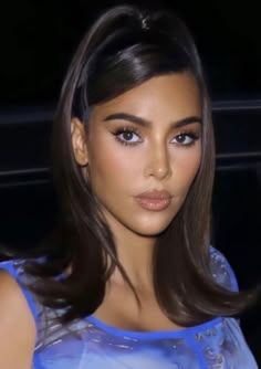 Half Up Half Down Hair Slick Bangs, Kim Kardashian 90s Hair, Slick Side Part Hairstyles Baddie, Straight Glam Hairstyles, Y2k Party Hairstyles, 90s Glam Hairstyles, 2000s Straight Hairstyles, Slicked Bangs Hairstyle Down, Half Up Half Down Hair Gel