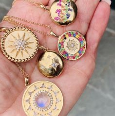 Mayan Necklace, Studded Accessories, Rainbow Sapphires, Yellow Gold Chain, Round Pendant, Quartz Stone, Bar Necklace, Necklace Designs, Pave Diamonds