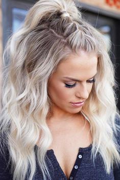 Hair Everyday, Half Ponytail, Hoco Hair Ideas Medium, Penteado Cabelo Curto, Hoco Hair Ideas, Long Blonde, Hairstyles Easy, Half Up Hair, Black Braids