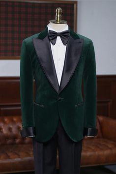 Bespoke Fitted Tuxedo With Long Sleeves, Bespoke Blazer For Groom, Bespoke Blazer For Groom With Custom Fit, Bespoke Custom Fit Blazer For Groom, Fitted Blazer With Pressed Crease For Groom, Fitted Green Tuxedo For Semi-formal Events, Elegant Slim Fit Green Tuxedo, Elegant Green Slim Fit Tuxedo, Green Slim Fit Tuxedo For Formal Occasions