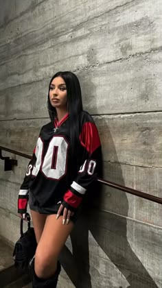 @youngmriii33 #outfits #fashion Street Wear Pose Ideas, Books Aesthetic Outfits, Fem Streetwear Outfits, Jersey Outfit Baddie, Mini Mini Skirt Outfit, Cute Oversized Shirt Outfits, Boxing Match Outfit Ideas Women, Style Boots With Jeans, Red And Black Fits