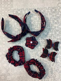 Plaid 37 Bundle Back to school hair Bows. A beautiful set of Uniform fabric School Hair bows Back To School Uniform, White Uniform, School Hair Bows, School Hair, Back To School Hairstyles, Saint John, Making Hair Bows, Girl Hair Bows, Girls Hair