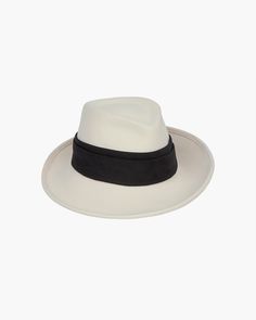 L'avenue Off-White/Black Eric Javits Small Farms, Gold Sand, Band Fits, Fall Hats, Felt Fedora, Natural Gold, Hats For Sale, Fedora Hat, Hat Designs