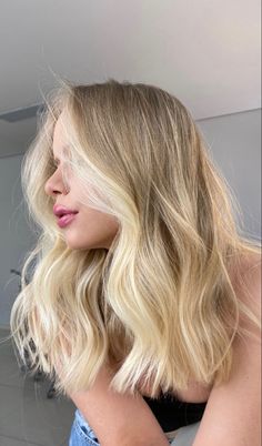 Platinový Blond, Ready Hairstyles, Elegant Buns, Bombshell Hair, Summer Blonde Hair, Dyed Blonde Hair, Light Blonde Hair, Honey Blonde Hair, Blonde Hair Inspiration