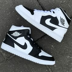 Black White Custom Air Jordan 1-shecustomize Air Jordan 1 Black And White, Air Jordan 1 Custom, Jordan 1 Custom, Kasut Nike, Sepatu Air Jordan, Pakaian Hipster, Custom Air Jordan 1, Custom Air Jordan, Nike Shoes Girls