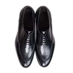 Ready to conquer the day? We’ve taken our timeless split toe derby silhouette and made it deep, dark, and black. This is a traditional, rich and refined shoe has an edge over the classic cap toe oxfords. We’ve also made this dress shoe with a Dainite sole so you can wear them all year round. Whether it's a formal events, or a night out with friends this is the perfect allrounder. Upper: Full-grain Italian leather Sole: Dainite lugged sole, British made* Construction: 360° Storm Goodyear welt (Re Night Out With Friends, Dress Shoe, Goodyear Welt, Derby Shoes, Lug Sole, Out With Friends, Italian Leather, Formal Event, Derby