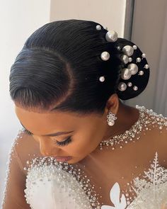 Credit to @coco_wedding_accessories Wedding Hairstyles For Natural Hair Black Bride Bridal Style, Black Natural Wedding Hairstyles, Afro Bridal Hairstyles Black Women, Bride Afro Hairstyles, Wedding Hair Afro Bridal Hairstyles, Afro Wedding Hairstyles Brides With Veil, Bride Hairstyles For Long Hair, Latest Hair Braids