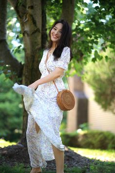 Looking for cute everyday style inspiration? Follow Sensible Stylista for stylish finds that won't break the bank! #asian #korean #floralmaxi #maxidress #maxidresses #floraldresses #longdresses #strawbag Blogger Outfit Inspiration, Chic Summer Style, Seasonal Living, Fashion Blogger Outfit, Spring And Summer Outfits, Women Fashion Edgy, Rattan Bag