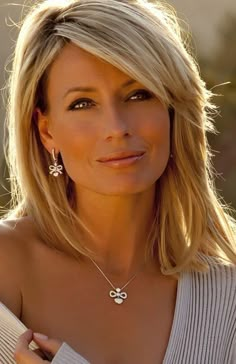 Payton List, Shag Haircut, Chic Hairstyles, Hairstyles Over 50, Medium Hair Cuts, Long Hairstyles, Shoulder Length Hair, Medium Length Hair, Older Women Hairstyles