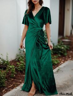 OliviaMark - Exquisite Swan Velvet V-Neck Bridesmaid Cocktail Party Dress Gown with a Ravishing Split Vintage Cat Eye Glasses, Dress 2022, Christmas Pics, Cocktail Party Dress, Floral Dress Summer, Boho Maxi Dress, Wide Leg Jumpsuit, Womens Fashion Trends, Velvet Dress