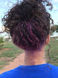 Natural Dyed Curly Hair, Curly Hair With Color Underneath, Peekaboo Hair Color On Curly Hair, Curly Hair Dye Ideas Underneath, Curly Hair Dyed Underneath, Under Dyed Hair Curly, Curly Hair Under Dye, Peekaboo Curly Hair