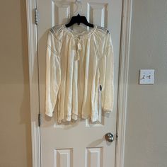 Nwt Old Navy Size Xl Cream Boho Peasant Top Blouse Tie Neck Long Sleeve Beige Long Sleeve Peasant Top For Daywear, Long Sleeve Beige Peasant Top For Daywear, Flowy Tunic Peasant Top For Fall, Off White Long Sleeve Bohemian Blouse, Beige Peasant Top For Vacation, White Peasant Top For Vacation, Long Sleeve Cotton Peasant Top For Vacation, Cream Long Sleeve Peasant Top For Fall, Casual Long Sleeve Beige Peasant Top