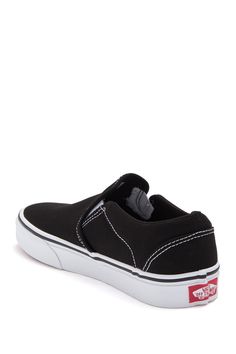 Sizing: True to size. Shoe Women, Skate Shoe, Vans Shop, Skater Style, Canvas Sneakers, Skate Shoes, Vans Sneaker, Shoe Collection, Slip On Sneaker