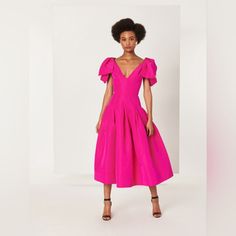 $2,900 New Oscar De La Renta Stunning Silk Pink Runway Midi Dress Gown Us Xl 12 Please See Pictures For The Beautiful Details. From Resent Collection - 2018. Look Like It Was Never Worn. - This Dress Is Beyond Beautiful Oscar De La Renta Beautiful Silk Dress. Fully Linned With Pure Silk. Beautifully Shaped, For Perfect Figur. Rare And Gorgeous Piece Of Art. Fine Tailor Work When You Want Just The Best. Back Zipper. Size Us 12 From Famous Oscar De La Renta. Oscar De La Renta Give Us Pure Style An Evening Midi Dress With Voluminous A-line Skirt, Voluminous Knee-length Evening Dress, Evening Dresses With Voluminous Knee-length Skirt, Pink Voluminous Evening Dress, Elegant Knee-length Dress With Voluminous Skirt, Elegant Voluminous Formal Dress, Elegant Voluminous Dress For Formal Occasions, Formal Midi Dress With Voluminous Skirt, Elegant Silk Dresses With Voluminous Skirt