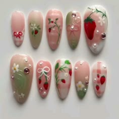 Strawberry Nails Aesthetic, Strawberry Inspired Nails, Picnic Nails Design, Strawberry Nails Pink, Matcha Strawberry Nails, Strawberry Douyin Nails, Summer Nails Strawberry, Press On Nails Design Ideas, Strawberry Matcha Nails