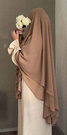 Modest Couture, Khimar Style, Islamic Modest Fashion, Muslimah Fashion Casual, Abaya Outfit, Stile Hijab, Hijabi Outfit, Modest Fashion Hijab, Mode Abaya