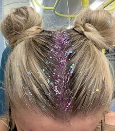 Eras Tour Hair, Black Hair Spray, Taylor Swift Makeup, Taylor Swift Birthday Party Ideas, Eras Tour Ideas, Glitter Bar, Eras Outfit, Concert Makeup, Festival Make Up