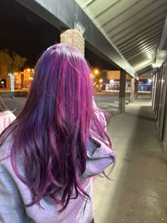 My new hairrrr Purple Pink And Black Hair, Pink Purple Blue Hair Highlights Dark Brown, Dark Purple Hair With Highlights, Purple Hair Outfit What To Wear With, Purple Layered Hair, Pink Red Hair Color, Purple And Pink Hair Color Ideas, Pinkish Purple Hair, Faded Purple Hair