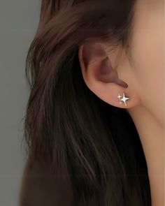 Y2k Star Earrings. Trendy y2k style earrings that will make you stand out from the crowd and bling✨!  These silver and gold star nova earrings are meant to sparkle on your earlobe area and bring attention to your neck and beautiful hair. Embrace your beauty and enhance it today with these trendy y2k star stud earrings! 📝Measurements: Size: 10mm x 10mm Shipping & Processing Times: US FREE Delivery 5-8 business days. 1-4 Processing time. Refunds/ Returns: My store offers 30-day refund/return policy. If you have any questions or requests for more photos etc., feel free to message me!⭐ Love, Natalie Cute Star Earrings, Y2k Star, Star Earring, Earrings Star, Star Stud Earrings, 18th Birthday Gifts, Earrings Trendy, Star Earrings Stud, Cute Stars