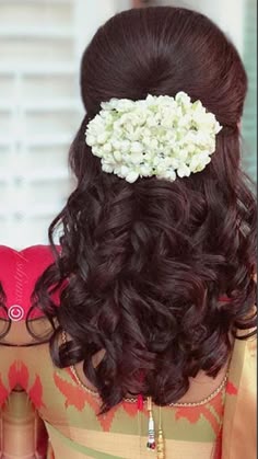 Weddng hair Traditional Hairstyles For Short Hair Indian, Bridal Hair Decorations, Saree Hairstyles, Bridal Hairdo, Bride Hairstyle, Traditional Hairstyle, Bridal Hair Buns, Indian Wedding Hairstyles