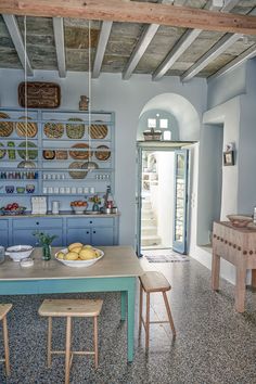 the kitchen is clean and ready to be used for breakfast or dinner time, as well as many other things in the house