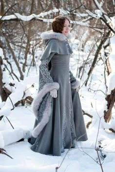 Fantasy Coat, Fancy Jackets, Scottish Costume, Skyrim Cosplay, Snow Princess, Dresses Winter, Wool Winter Coat