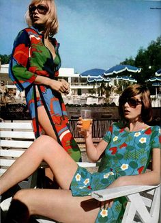 Women & Teen Fashions 1972: Defining the Seventies Style - Flashbak Mode Editorials, Fashion 70s, Paris Couture, Poolside Fashion, Rachel Weisz, Beachwear Fashion