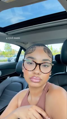 Eye Glasses Black Women, Glasses Frames Black Women, Glasses On Black Girls, Glasses Inspo Women, Glasses Black Women, Black Girls With Glasses, Black Women With Glasses, Glasses And Makeup, Cute Glasses For Women